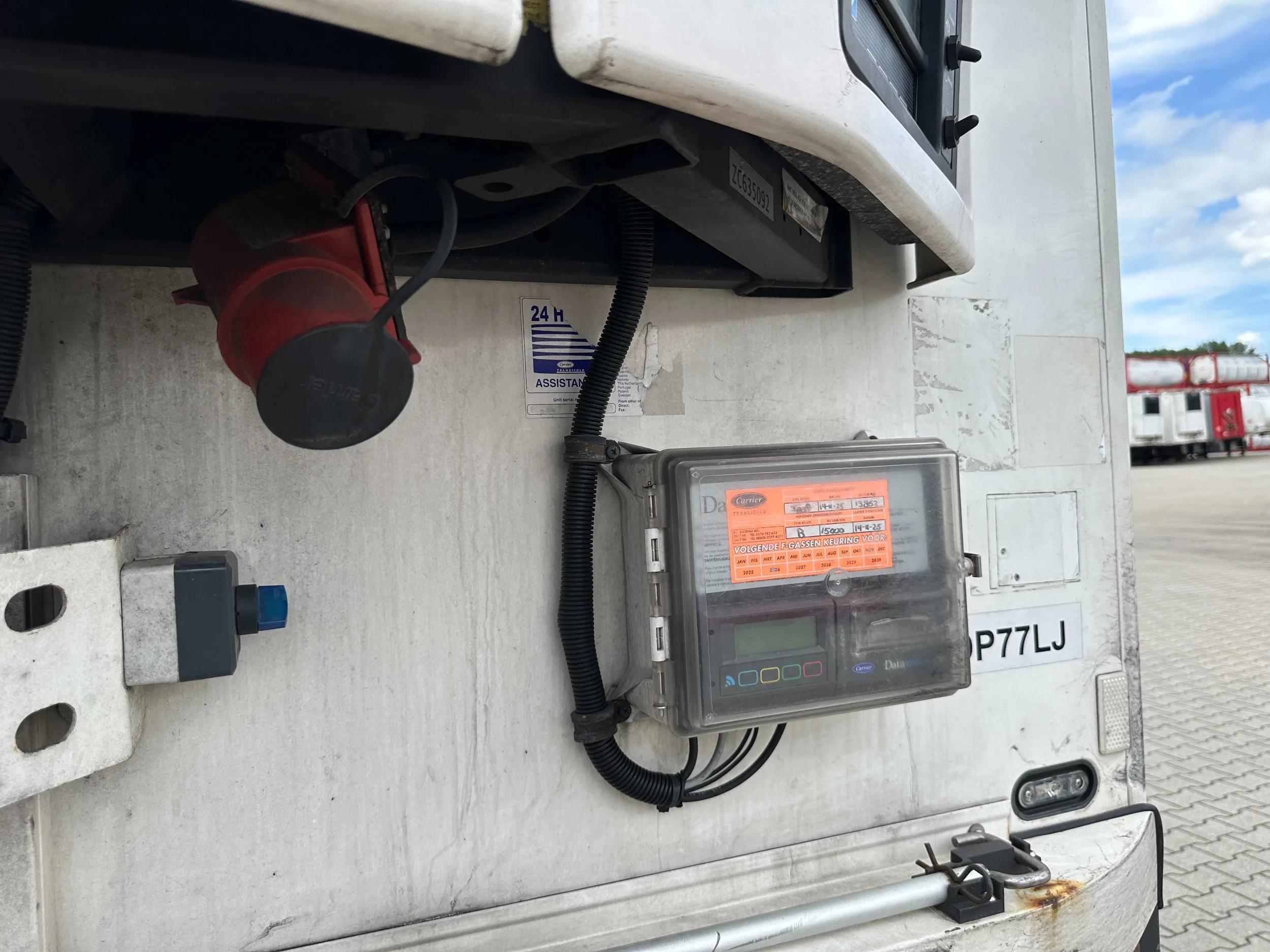 Schmitz Cargobull 2016 - CARRIER VECTOR 1550 D/E / SAF DISCBRAKES / PALLETBOX / NL-TRAILER / APK: 11-2026 imagen 16