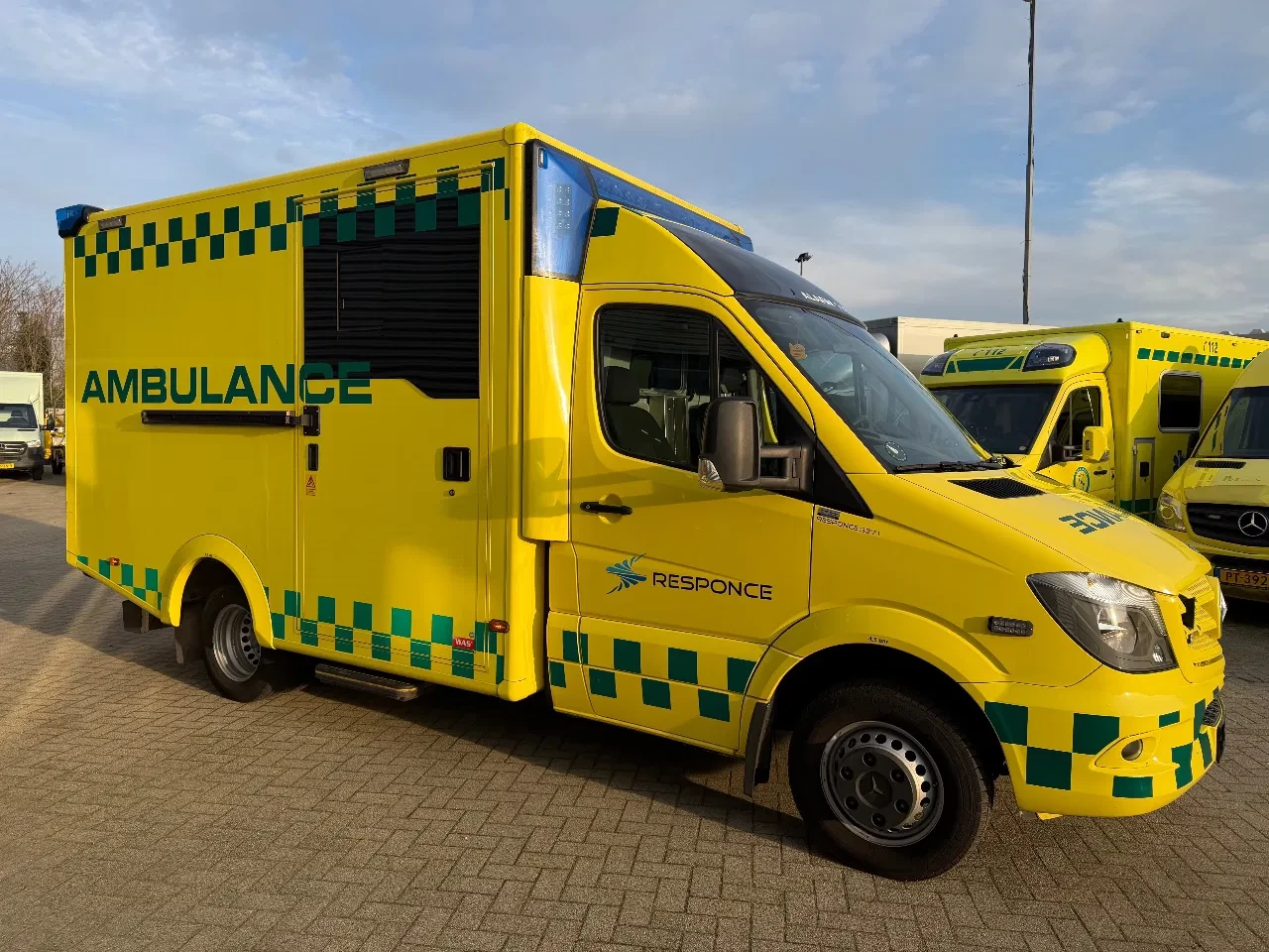 Mercedes-Benz Sprinter 2015 - 519CDI Special Ambulance Laadklep Automaat Airco Cruisecontrol V6 obrázek 3