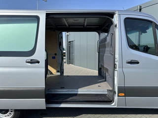 Mercedes-Benz Sprinter 2024 - 317 CDI 9G-TRONIC / L2H1 / RWD / 3.500 KG AHG / 2x SCHUIFDEUR / CAMERA / CRUISE / BLIND SPOT / CARPLAY obrazek 9