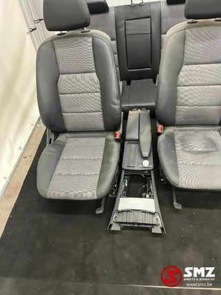 Mercedes-Benz N/A - Occ set interieur met zetels W204 Mercedes bild 3