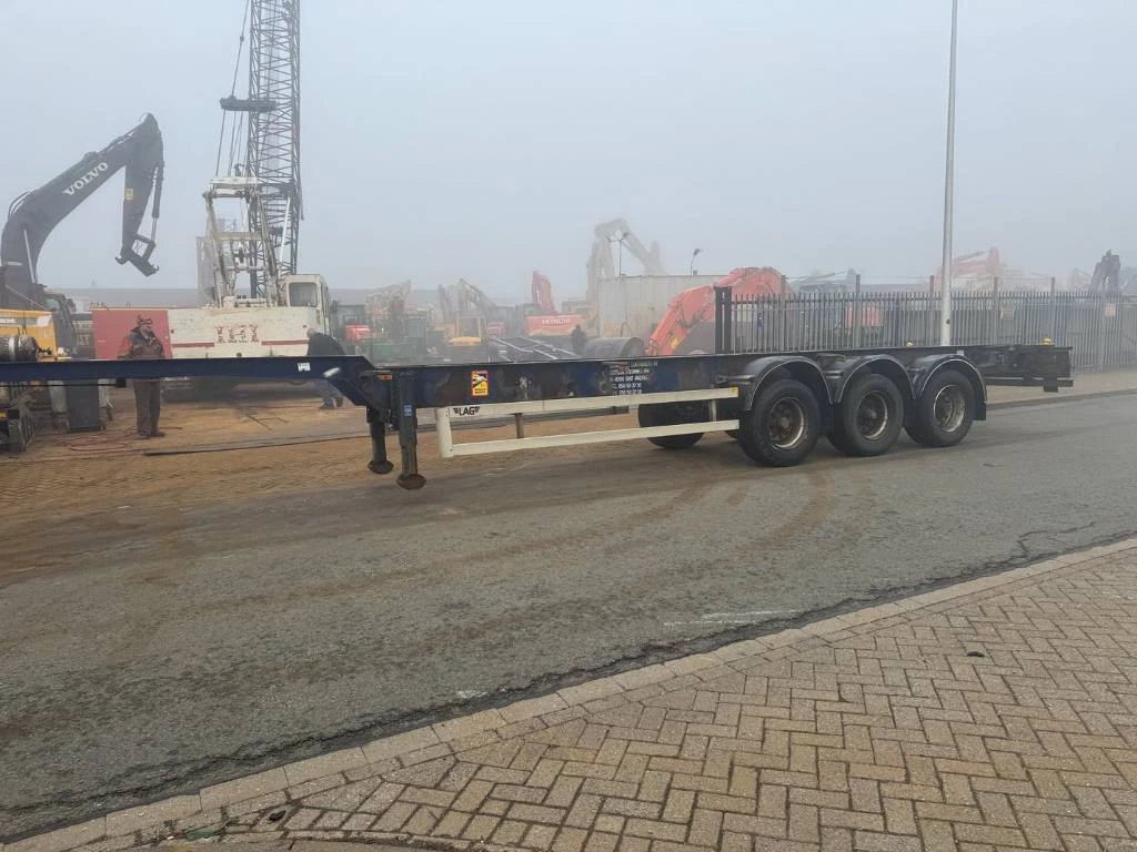 LAG - 0-3-39 LT2 container chassis imagen 2