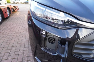 Ford Transit Custom 2025 - 320L 2.5 PHEV 233PK L2H1 Limited 8 Persoons PHEV Automaat obrazek 12