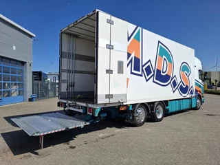 Scania R 2014 - R450 / RETARDER / ISOLATED GERMAN FLOWER COMBI / THROUGH-LOADING SYSTEM/ 2XPLATFORM 2TON / LIFT+LENKACHSE / PARKAIRCO / LWDS / EURO-6 / 2014 immagine 15