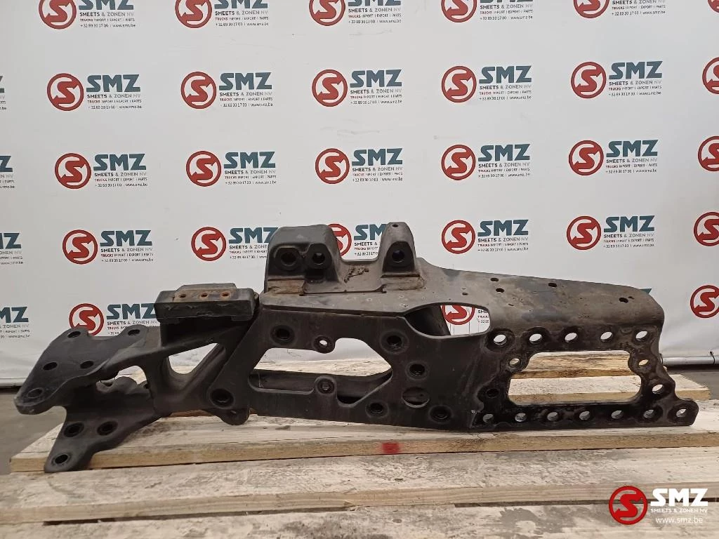 Mercedes-Benz 2015 - Occ montagebeugels chassis rechts Mercedes immagine 1