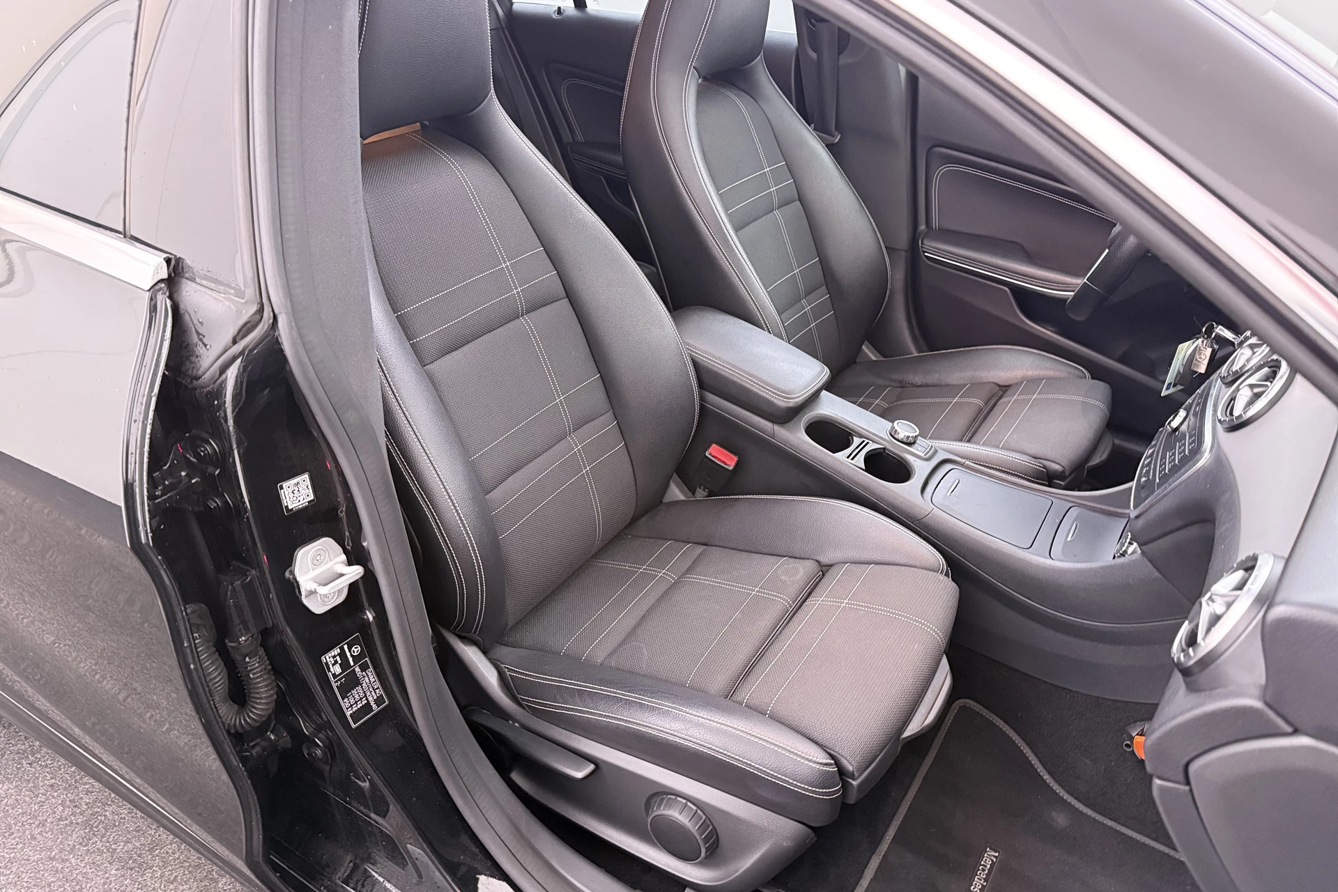 Mercedes-Benz CLA 2016 - Shooting Brake 220D 177 PK Aut. AMG afbeelding 12