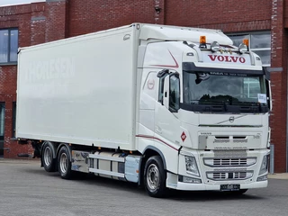 Volvo FH 2015 - 13.460 Globetrotter 6x2 - Ekeri box with sidedoors - Loadlift - Sliding roof - 560 WB te koop