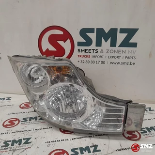 Mercedes-Benz N/A 2021 - Occ koplamp rechts Mercedes imagem 1
