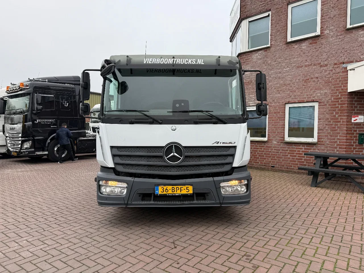 Mercedes-Benz Atego 2020 - Atego 916 met 6.2m open laadbak / 3e zit / airco / mileu zone proof / 2020!!!! afbeelding 7