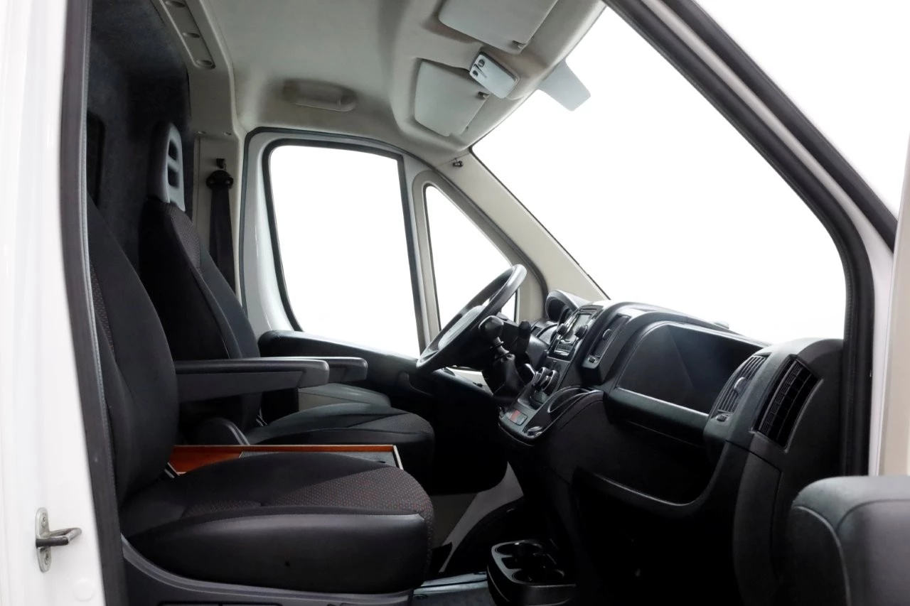 Peugeot Boxer 2018 - 2.0 BlueHDI E6 130pk L1H2 Premium Navi/Camera/Inrichting 06-2018 imagen 3