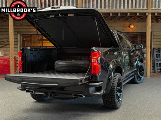 Chevrolet Silverado 2025 - USA High Country 6.2 V8 420 PK uit voorraad leverbaar BPM VRIJ zdjecie 9