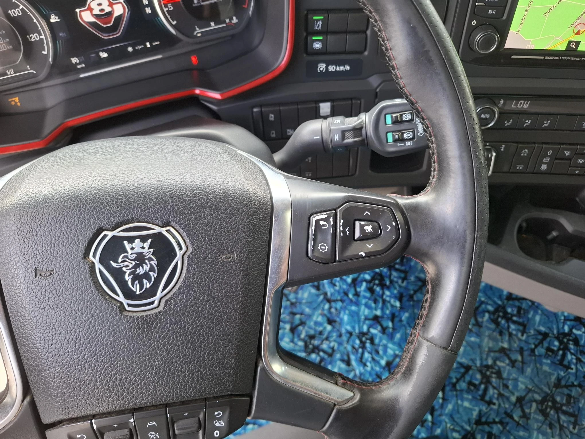 Scania R 2020 - NGS R520 V8 / !!ONLY:500738 KM!! / BOOGIE / RETARDER / HYDRAULICS / LEATHER / NAVI / FRIDGE / LWDS / AUTOMATIC / EURO-6 / 2020 afbeelding 16