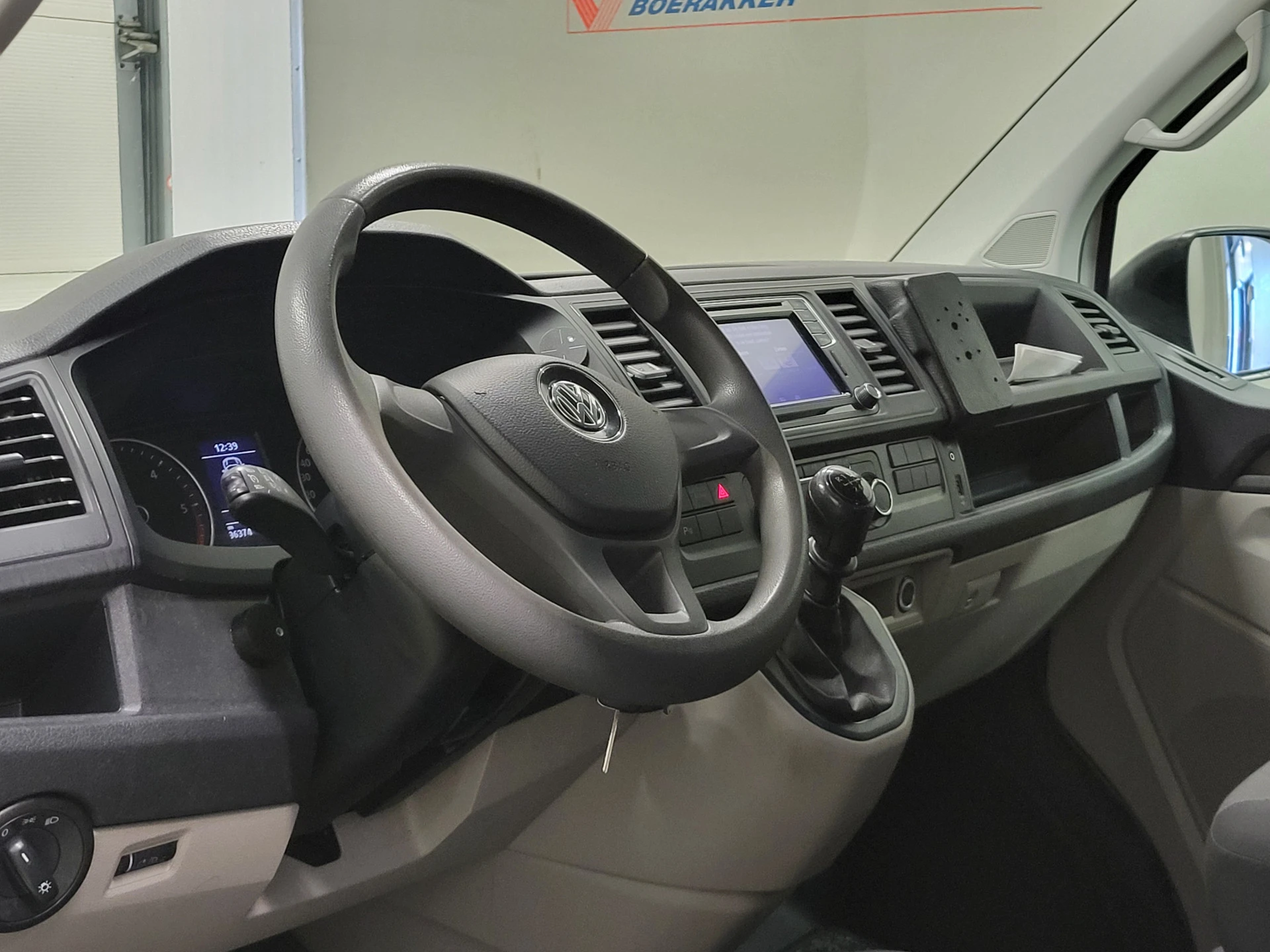 Volkswagen Transporter 2017 - 2.0TDI L2/H1 Inrichting Trekhaak Euro 6! image 4