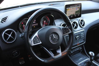 Mercedes-Benz CLA 2016 - Shooting Brake 180 Ambition AMG LINE NAVI 18'' CARPLAY XENON obrazek 17