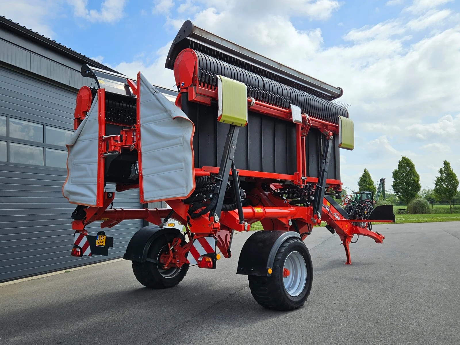 Kuhn 2020 - MERGE MAXX 950 Bandenhark afbeelding 4