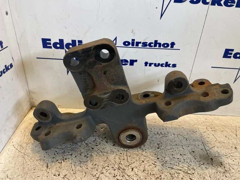 DAF 2018 - 2134366 STEUN VOORVEER afbeelding 1
