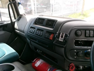 DAF LF 45 2005 - 180 RECHTS GESTUURD R/D SURINAME HALO bild 16