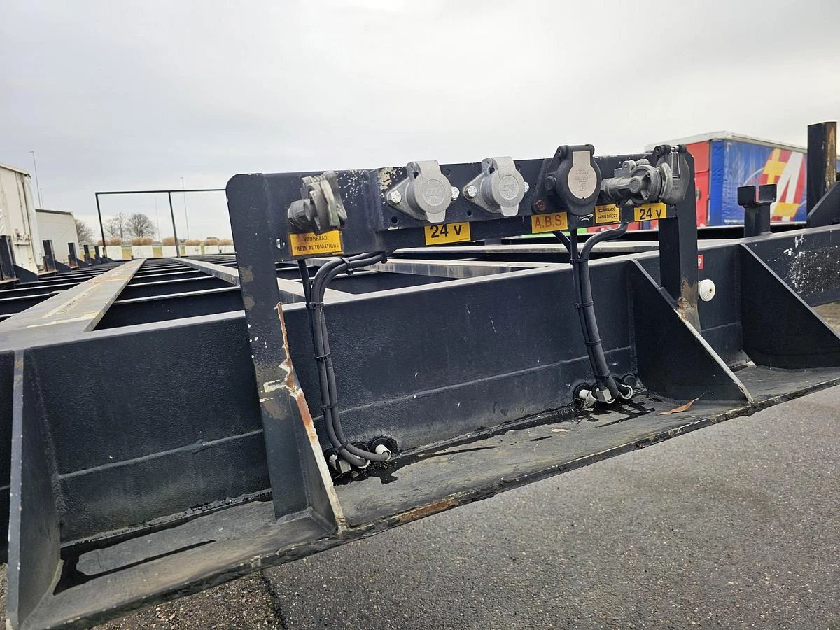 Van Hool 3B1096| FOR GAS BOTTELS| CHASSIS LIKE NEW| APK\TUV 04-10-2026. 11 MTR LONG. 2003 afbeelding 7