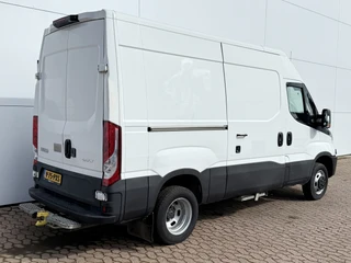Iveco Daily 2019 - 35C14 2.3 L2H2 Dubbellucht Airco Cruise control Camera Trekhaak 3,5t Inbouw lucht geveerde stoel image 2 thumbnail
