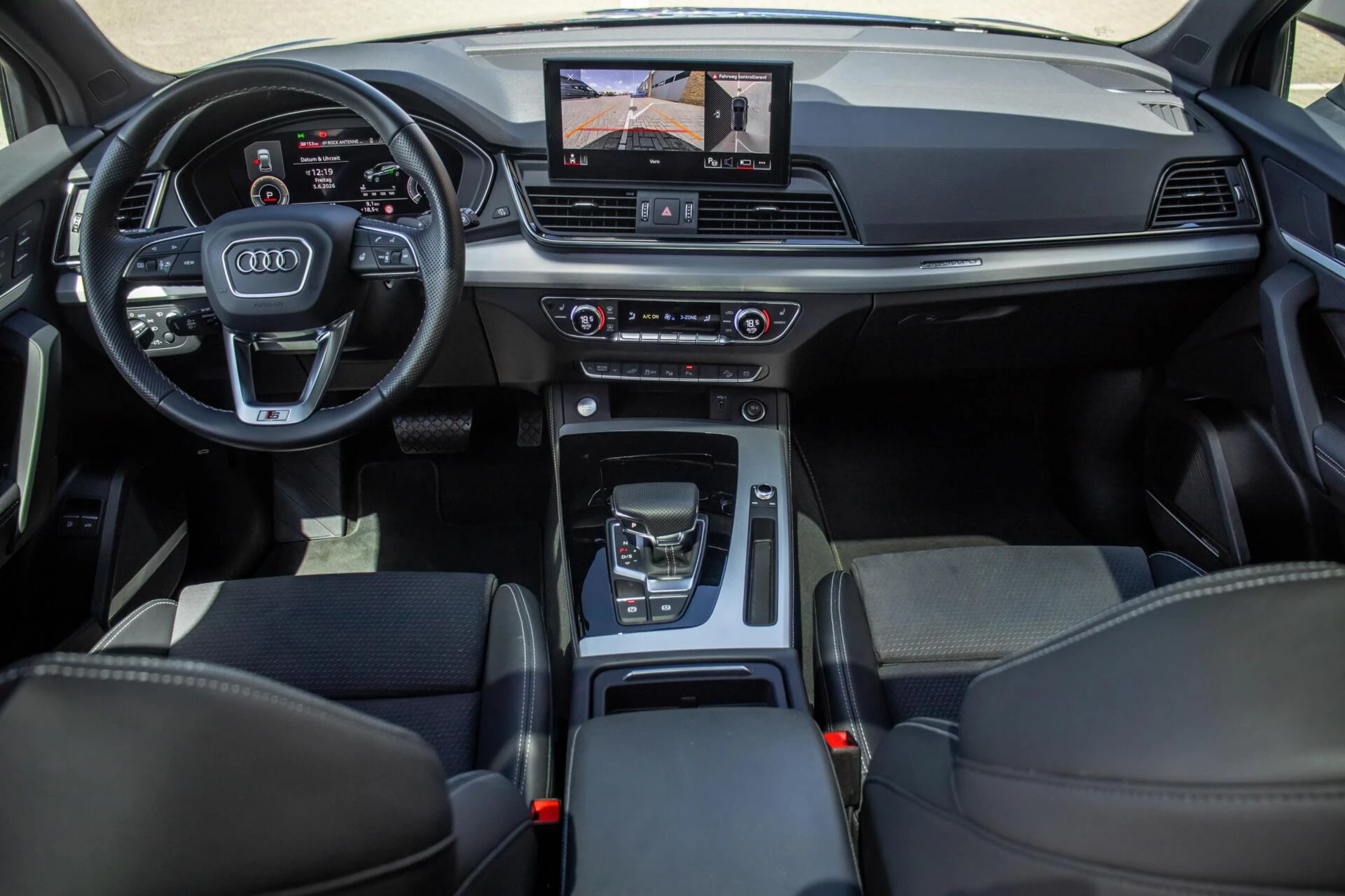 Audi Q5 2023 - 55 TFSI e S-Line Competition, BTW, Pano, Luchtvering afbeelding 14