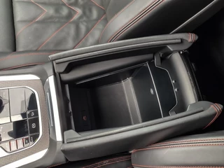 BMW XM 2023 - 748PK V8 PHEV Label Red 30 kWh image 103