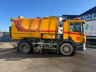 Scania P 1999 - P94-220 4X2 FULL STEEL VEEGMACHINE SWEEPER afbeelding 4