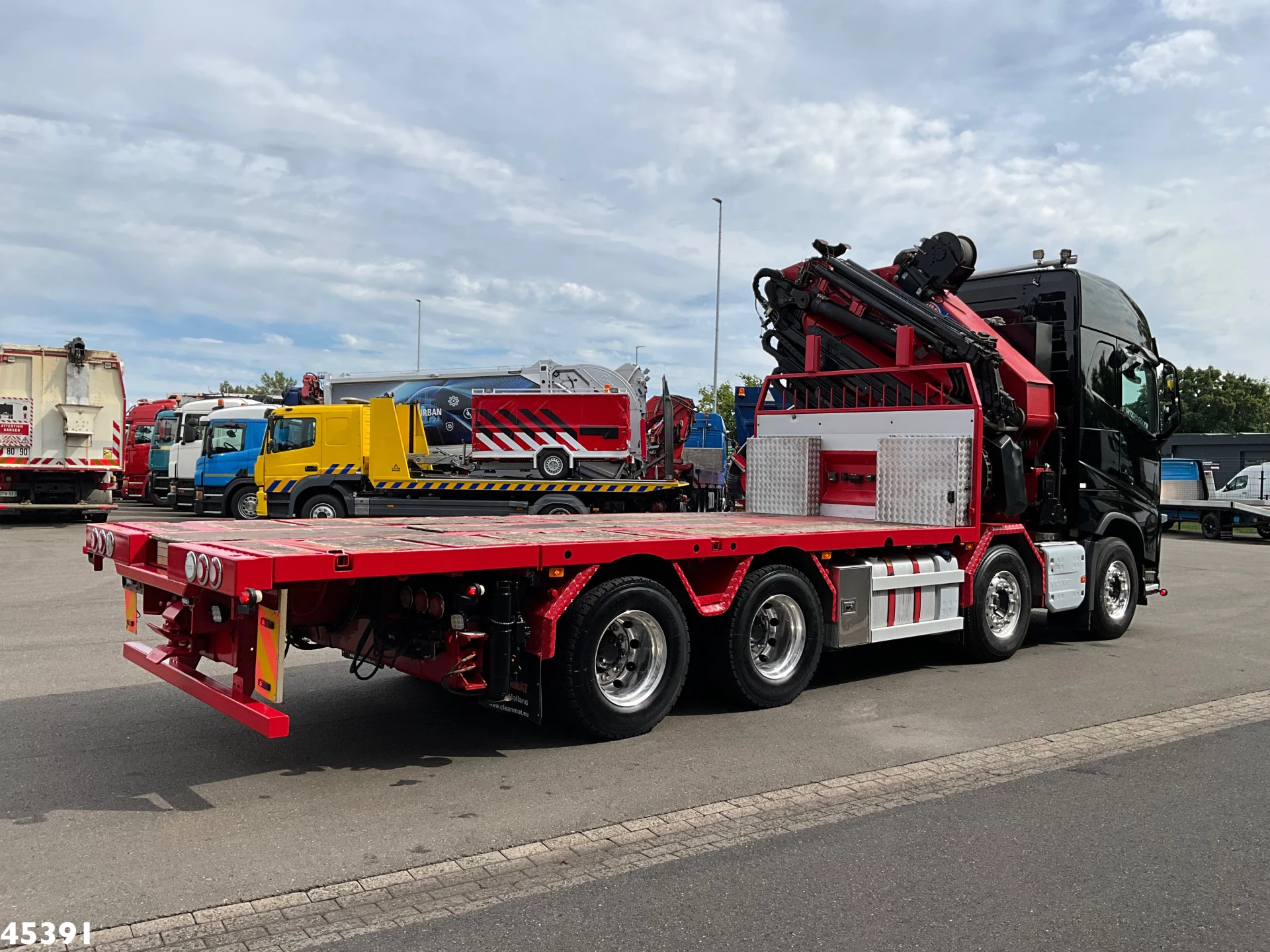 Volvo FH 2016 - 540 8x4 HMF 85 Tonmeter laadkraan + Fly-Jib Just 222.786 km! imagen 5