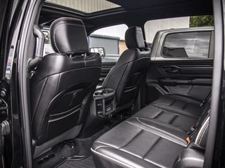 Dodge Ram 1500 2022 - Limited Night obrazek 11