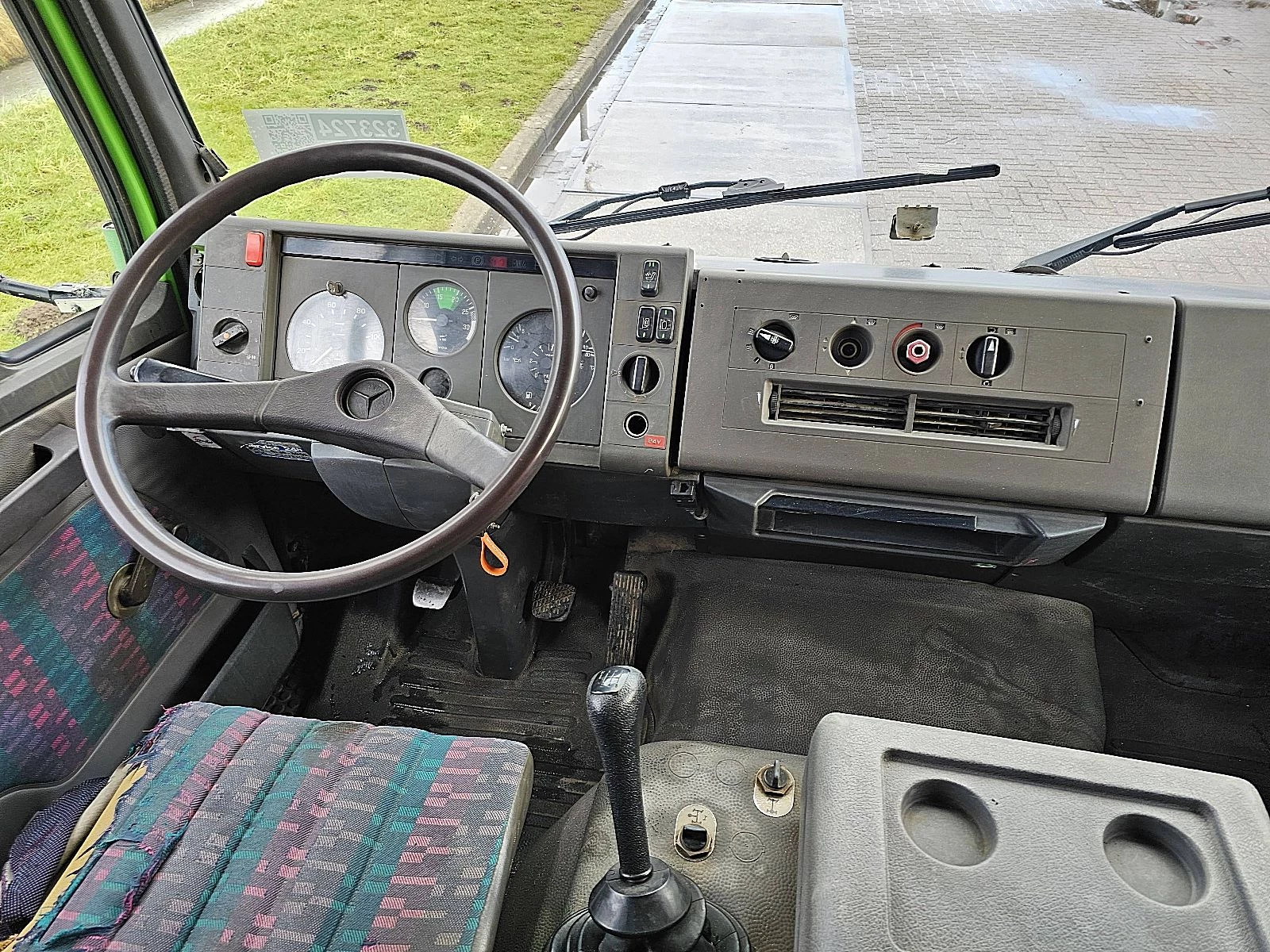 Mercedes-Benz 1995 - 1317 obrázek 8