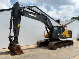 Volvo 2017 - EC300EL - Hammer Lines / Automatic Greasing image 2 miniature
