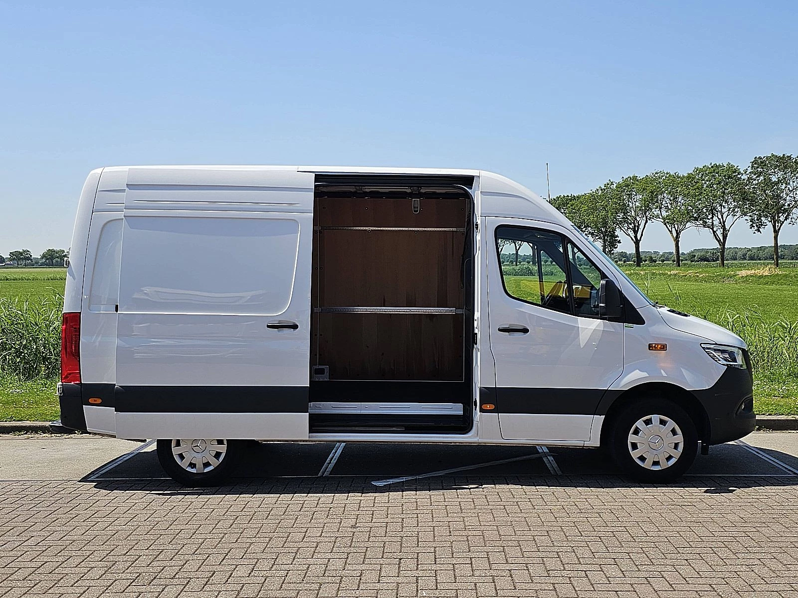 Mercedes-Benz Sprinter 2024 - 317 obrázek 15
