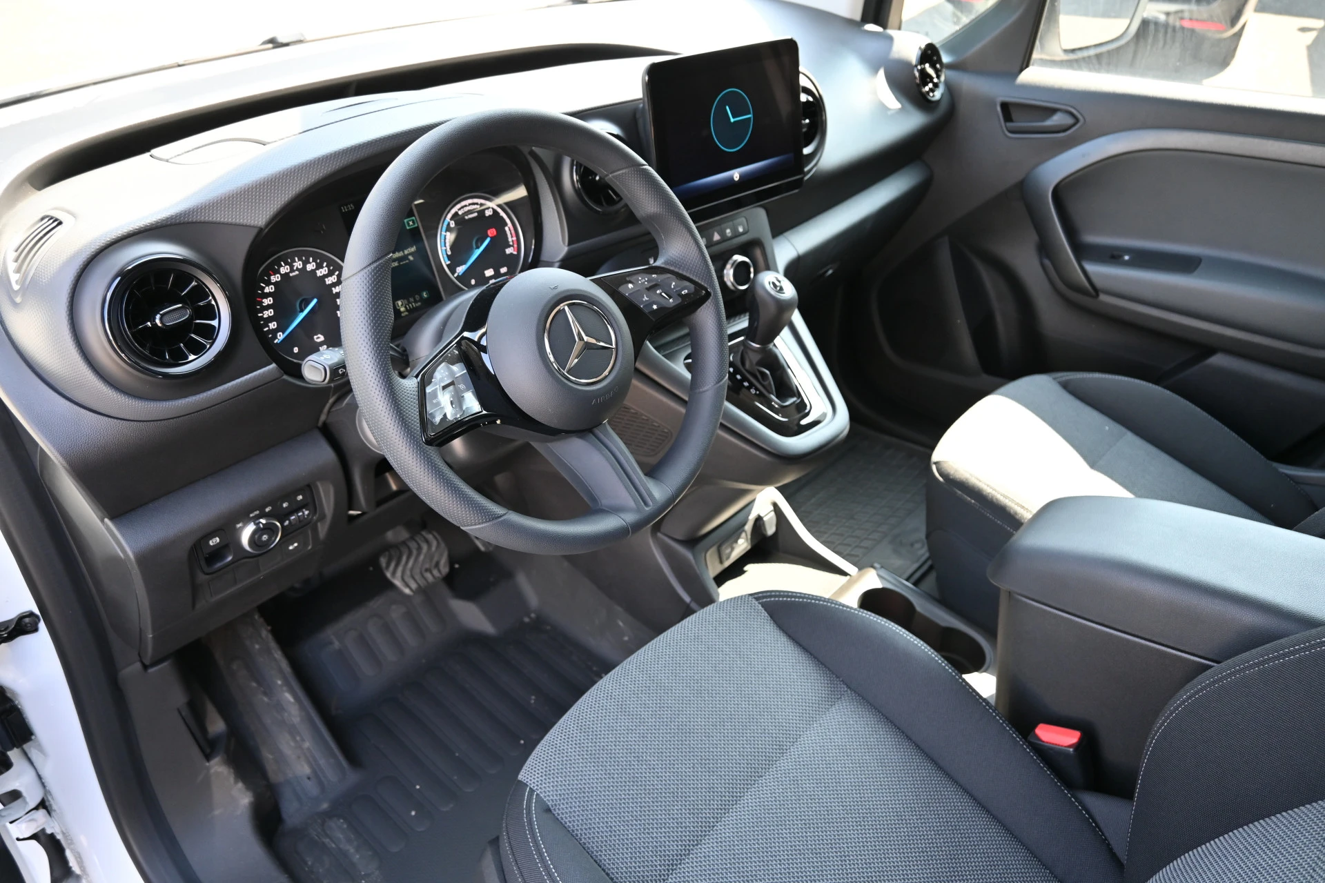 Mercedes-Benz eCitan 2026 - 112 Pro L1 51 kWh Bild 4