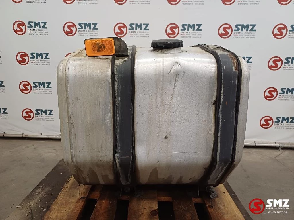 Volvo 2004 - Occ brandstoftank 300L met steunen Volvo afbeelding 1