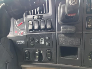 Scania R 2010 - R560 LA6X2 HNA image 21