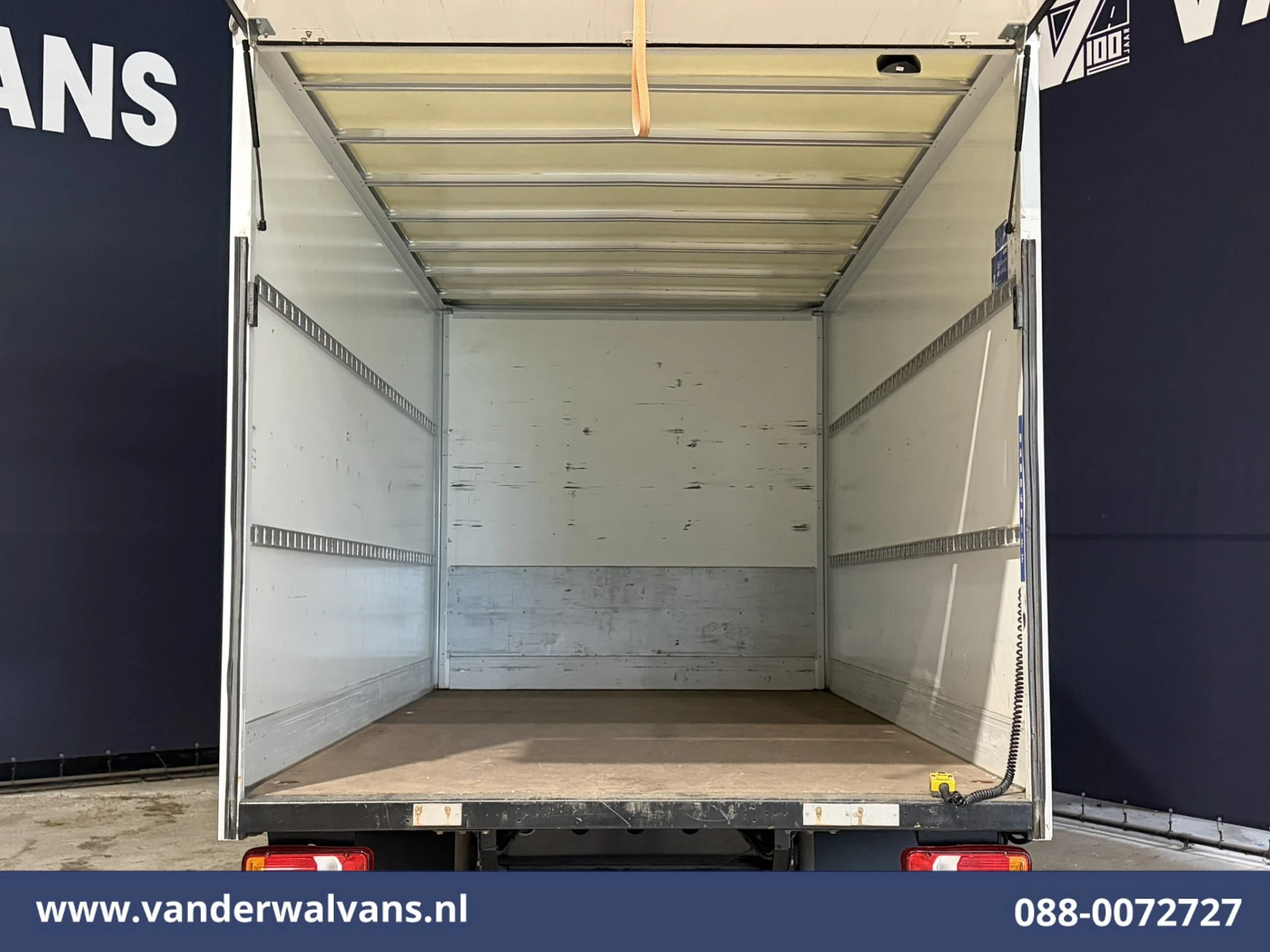 Iveco Daily 2024 - 35C16H 157pk Bakwagen Laadklep Euro6 Airco | Camera | Bijrijdersbank afbeelding 10