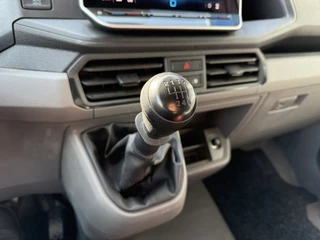 Volkswagen Crafter 2024 - 30 2.0 TDI L3H3 Trendline Airco/Apple-Android carplay image 10