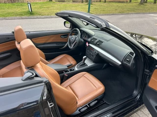 BMW 1 Series 2011 - Cabrio 118i Executive Automaat ,leer,trekh,boekjes imagem 6