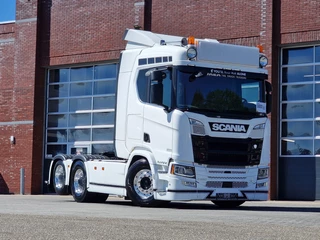 Scania R 2020 - R520 V8 NGS Lowroof 6x2 - Custom interior - Retarder - Full air - "Liverpool Edition" bild 31