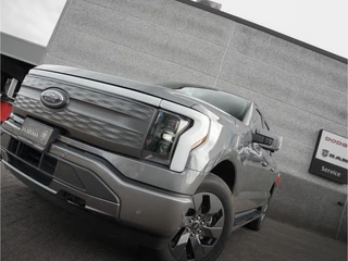Ford F-150 2023 - Lightning Lariat Standard Range immagine 9