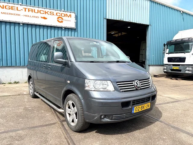 Volkswagen Transporter 2003 - T5 DOUBLE CAB 5-CILINDER (6 GEARS MANUAL GEARBOX / AIRCONDITIONING / 5 SEATS / ETC. afbeelding 2