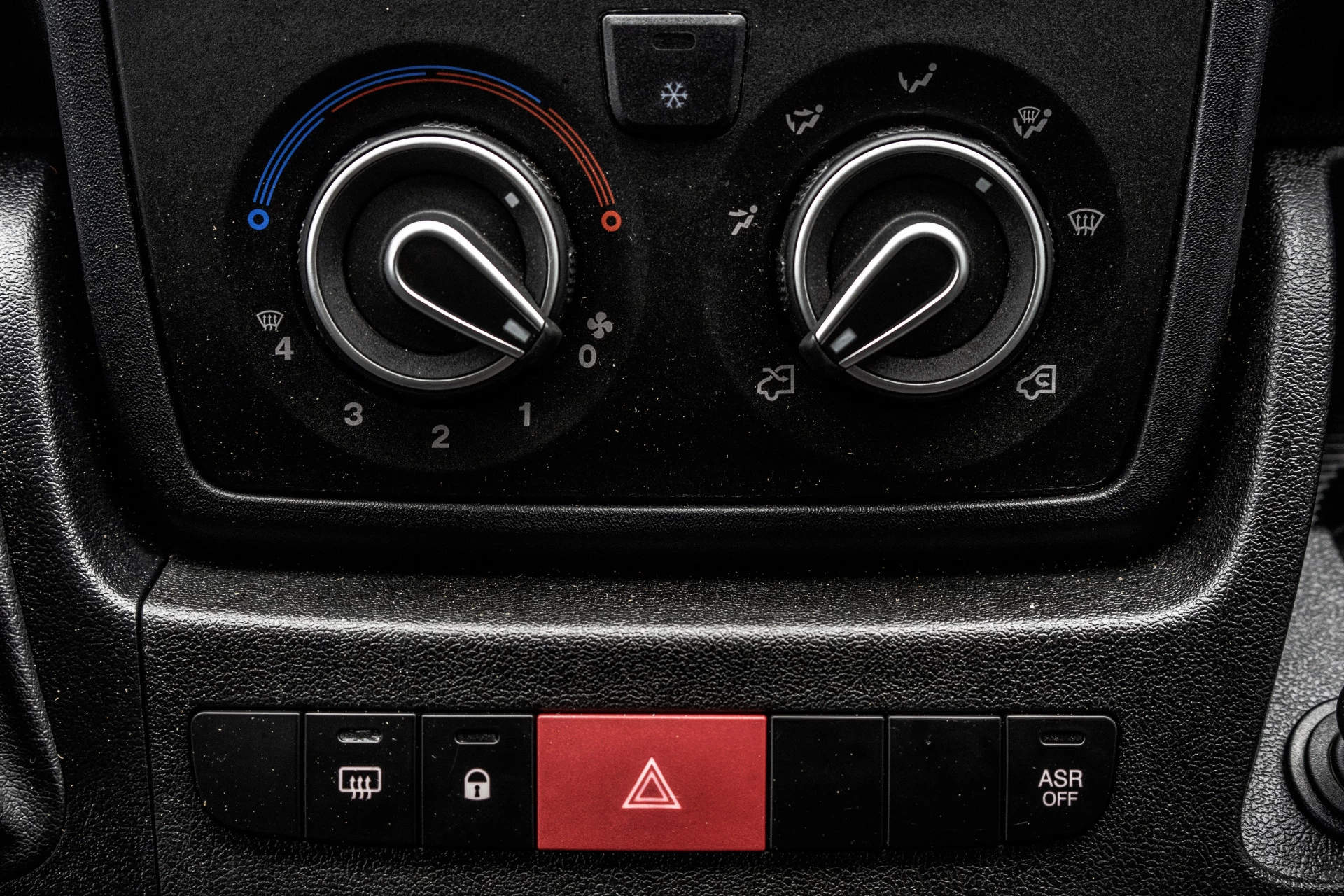 Citroën Jumper 2021 - **2.2 BlueHDi L2H2 | 140 PK | Euro 6 | Camera | Led | Cruise | Airco** zdjęcie 19