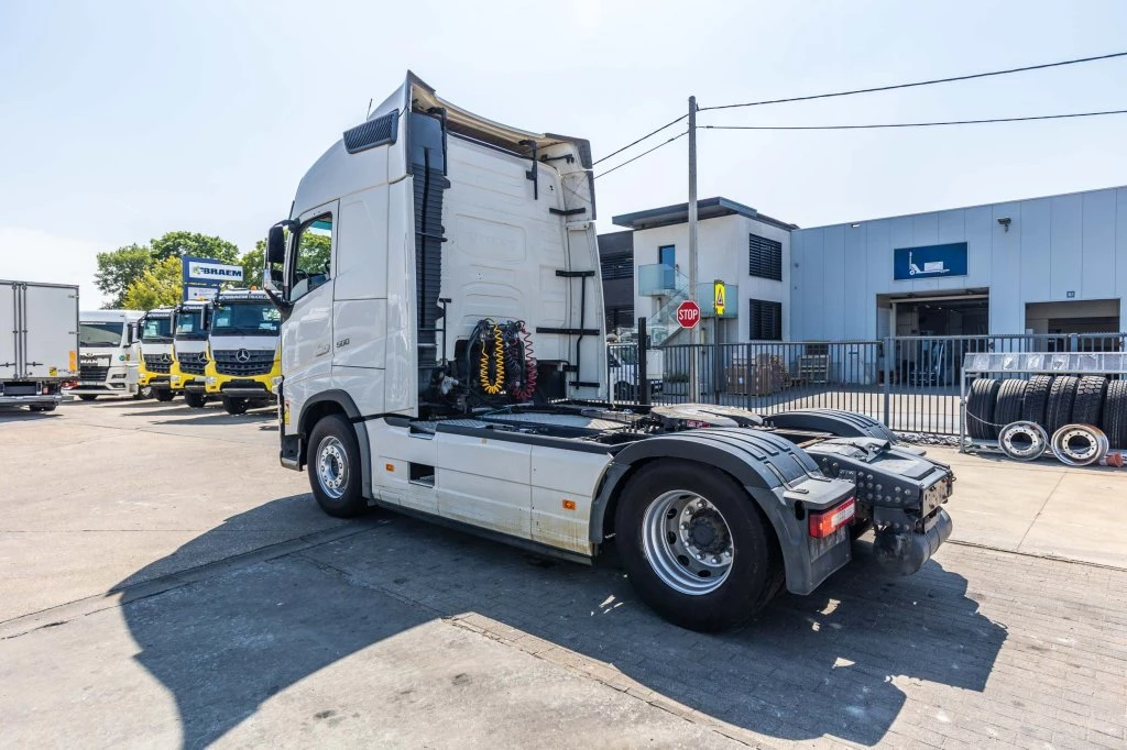 Volvo FH 2017 - 500 + INTARDER + HYDR. afbeelding 6