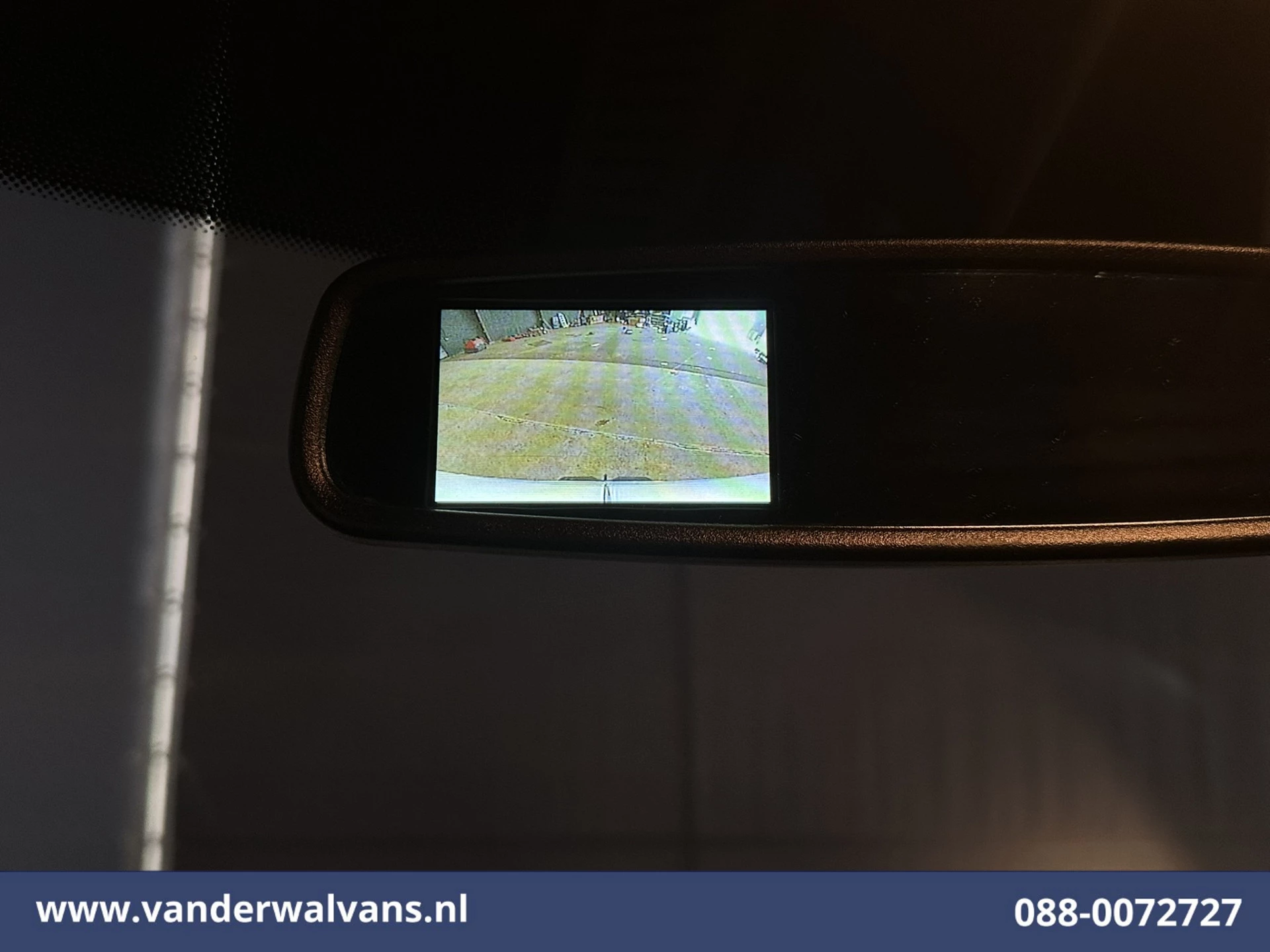 Mercedes-Benz Sprinter 2023 - 211 CDI L2H2 Euro6 Airco | Camera | Trekhaak image 2