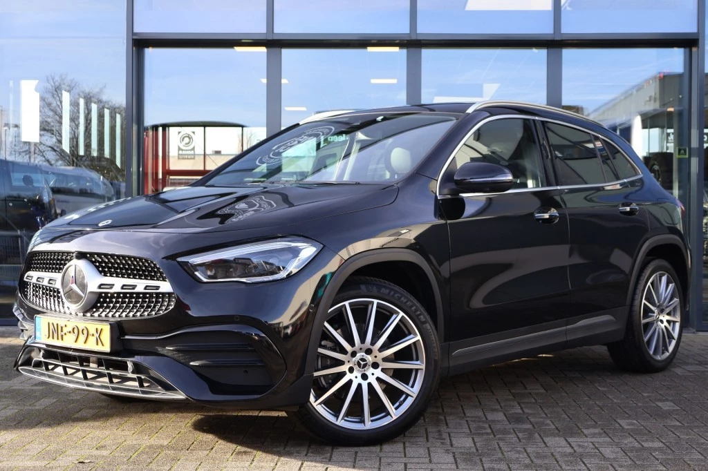 Mercedes-Benz GLA 2022 - 250 E AMG LINE / Panorama dak / SOH 92 % afbeelding 1