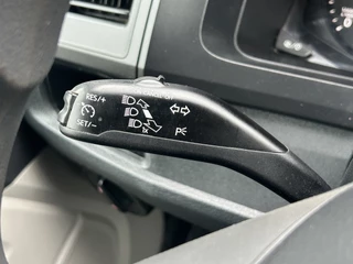 Volkswagen Transporter 2019 - 2.0 TDI 102 PK TRENDLINE / L2H1 / 1e EIG. / DUBBEL CABINE / TREKHAAK / AIRCO / CRUISE obrazek 11