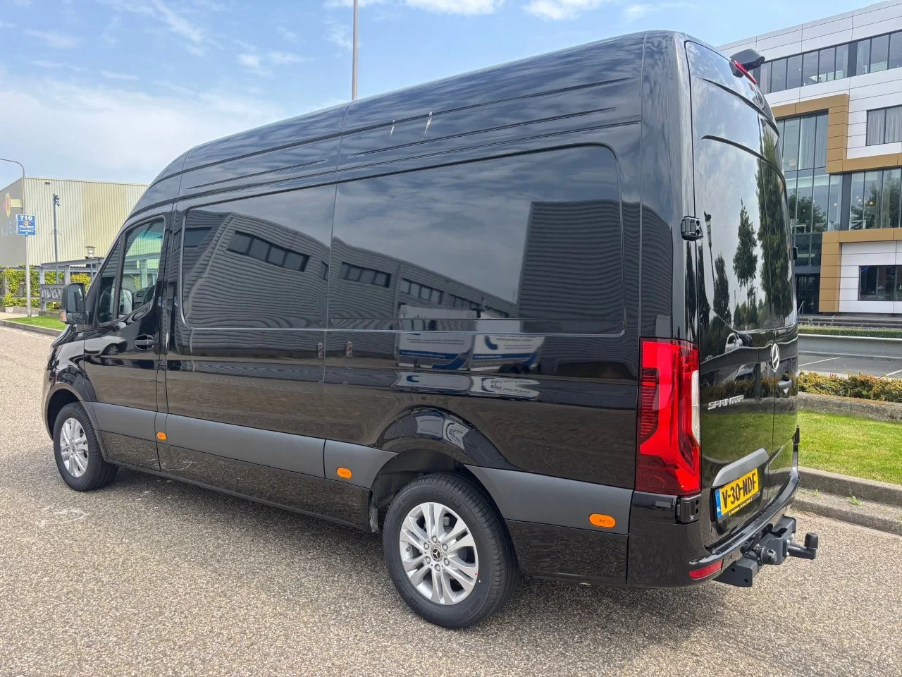 Mercedes-Benz Sprinter 2024 - 319CDI L2H2 Automaat Airco Led/Xenon Cruisecontrol 3500KG Trekhaak BPM VRIJ Bild 6