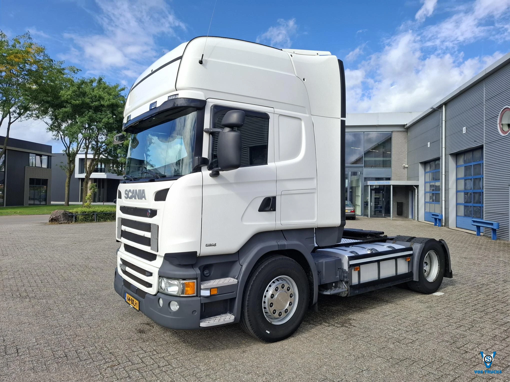 Scania R 2018 - R450 / RETARDER / DOUBLE TANK / !!NO EGR!! / CLEAN NL TRUCK / TUV:30-10-2026 / GOOD TYRES / FRIDGE / LWDS / AUTOMATIC / EURO-6 / 2018 afbeelding 1
