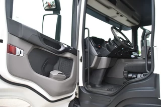 Scania P 2019 - P410 NGS 4x2NB - NEW TACHO - EURO 6 D - RETARDER - 566 TKM - FULL AIR/4 POINT REAR - PARK. AIRCO - ADR AT - BED - LED LIGHTS - obrazek 4