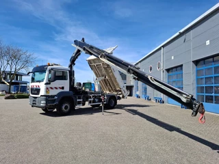 MAN TGS 2014 - 18.360 / FASSI F135 REMOTED CRANE / TIPPER / BIG AXLE / FULL-STEEL / DRUM BRAKES / 211690 KM / AIRCO / FRIDGE / AUTOMATIC / EURO-5 / 2014 obrazek 2