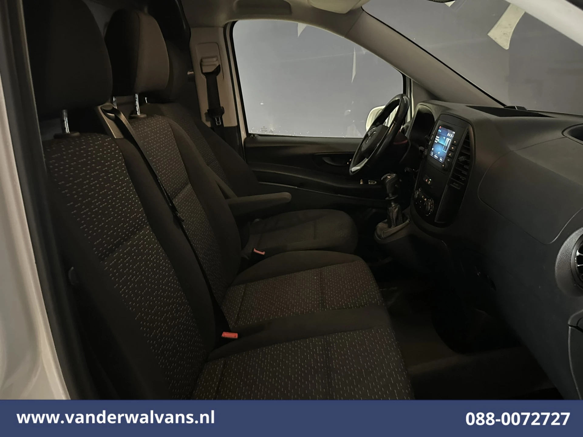 Mercedes-Benz Vito 2021 - 114 CDI 136pk L2H1 Euro6 Airco | Camera | Navigatie | Cruisecontrol | Apple Carplay image 8