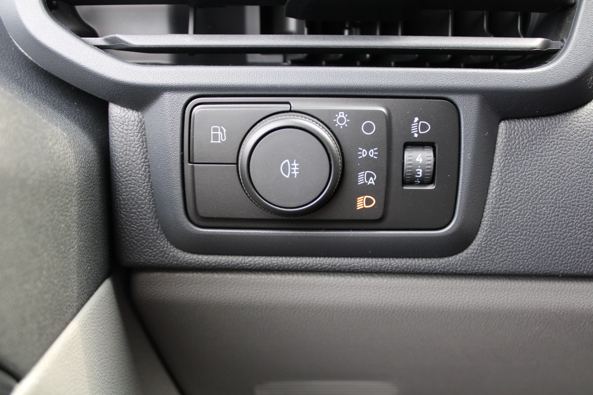 Ford Transit Custom 2025 - 320 2.5 PHEV L2H1 Trend 232pk - 5 jaar GARANTIE - 2x Schuifdeur - Adaptive Cruise - Blind Spot - Navigatie - Camera - Verwarmd Stuur - Rijklaar image 21